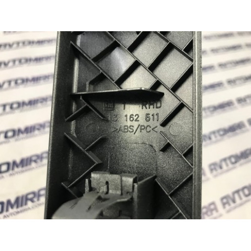Накладка торпедо Opel Zafira B 2005-2011 13162511